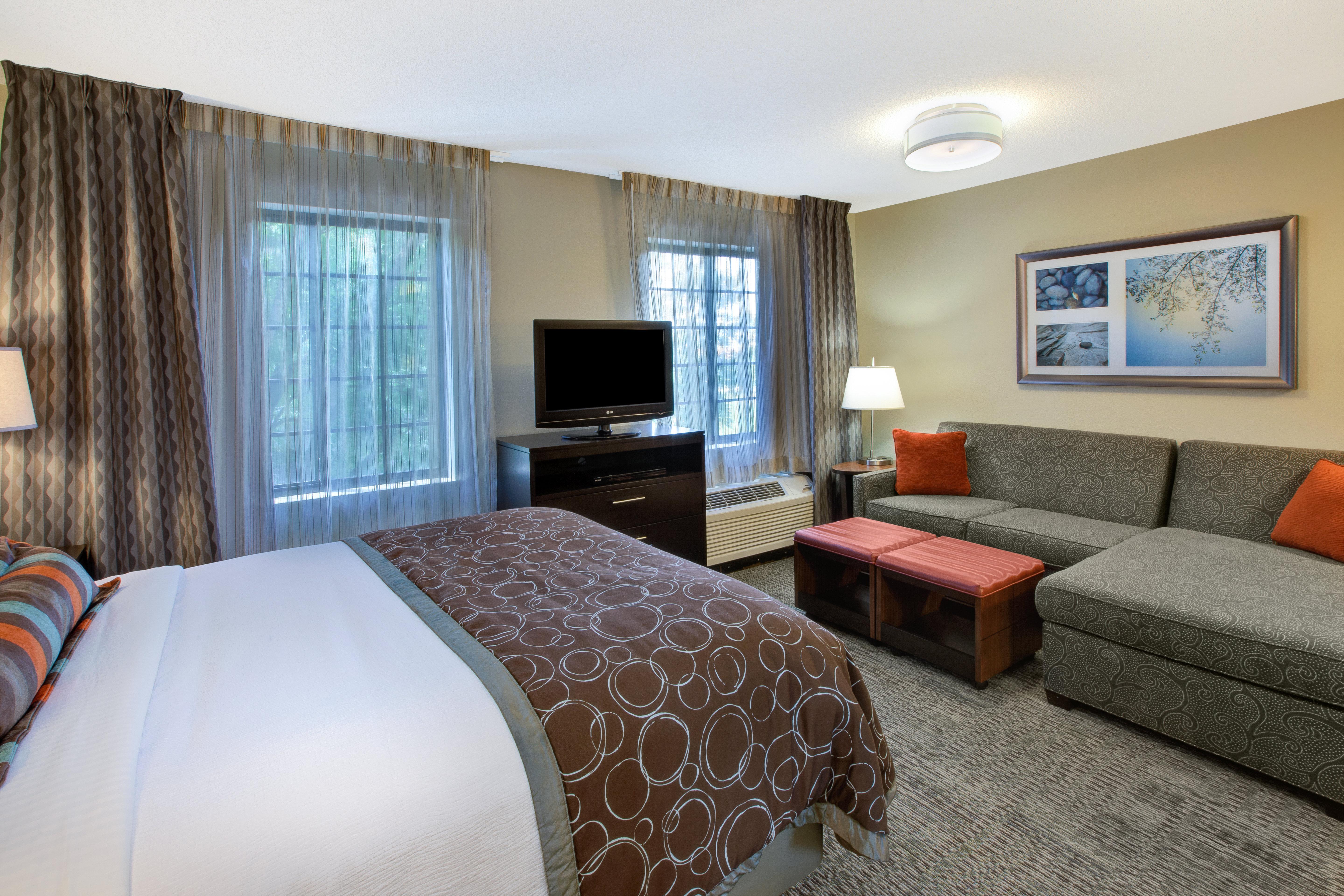 Staybridge Suites Louisville - East By Ihg Экстерьер фото