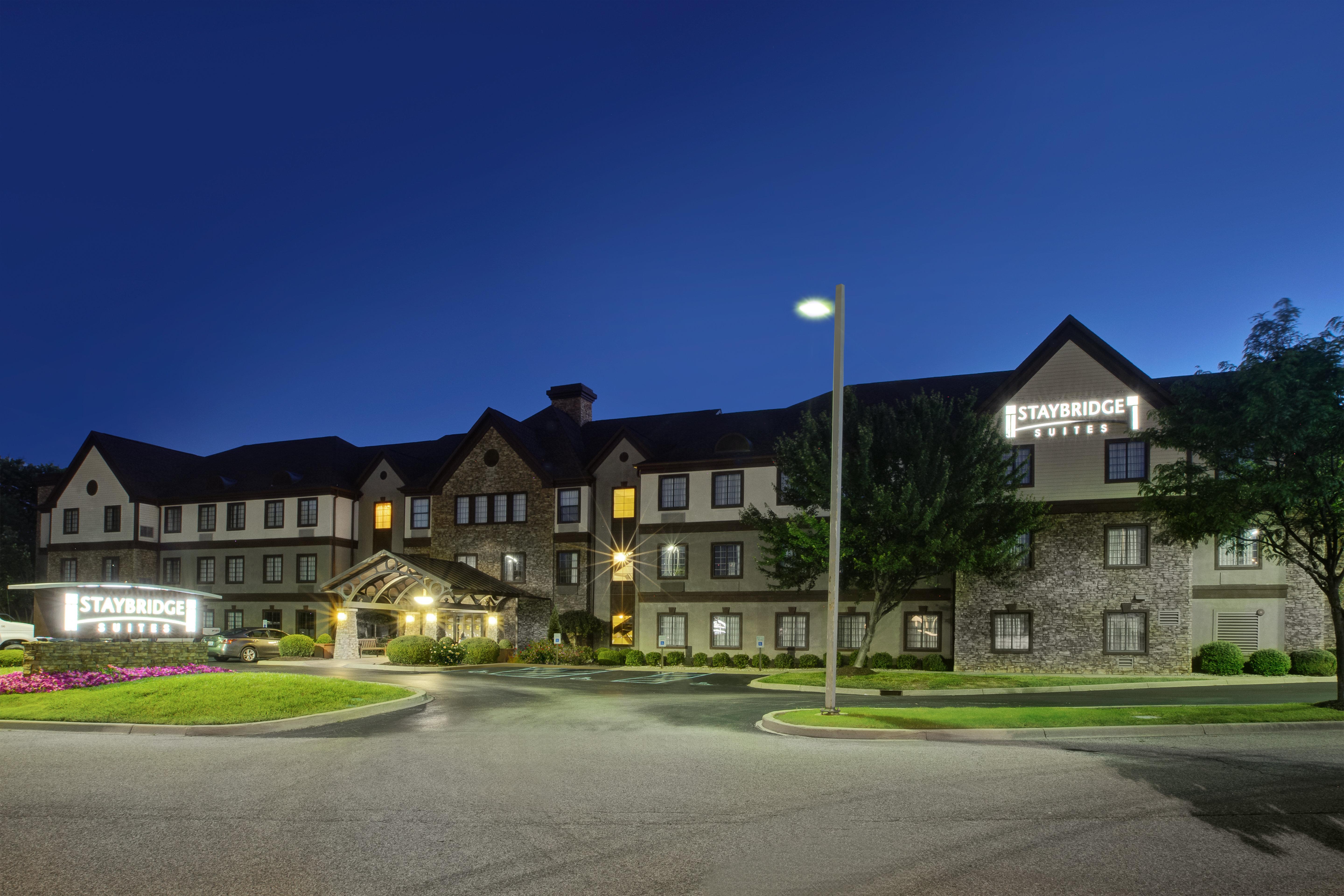 Staybridge Suites Louisville - East By Ihg Экстерьер фото