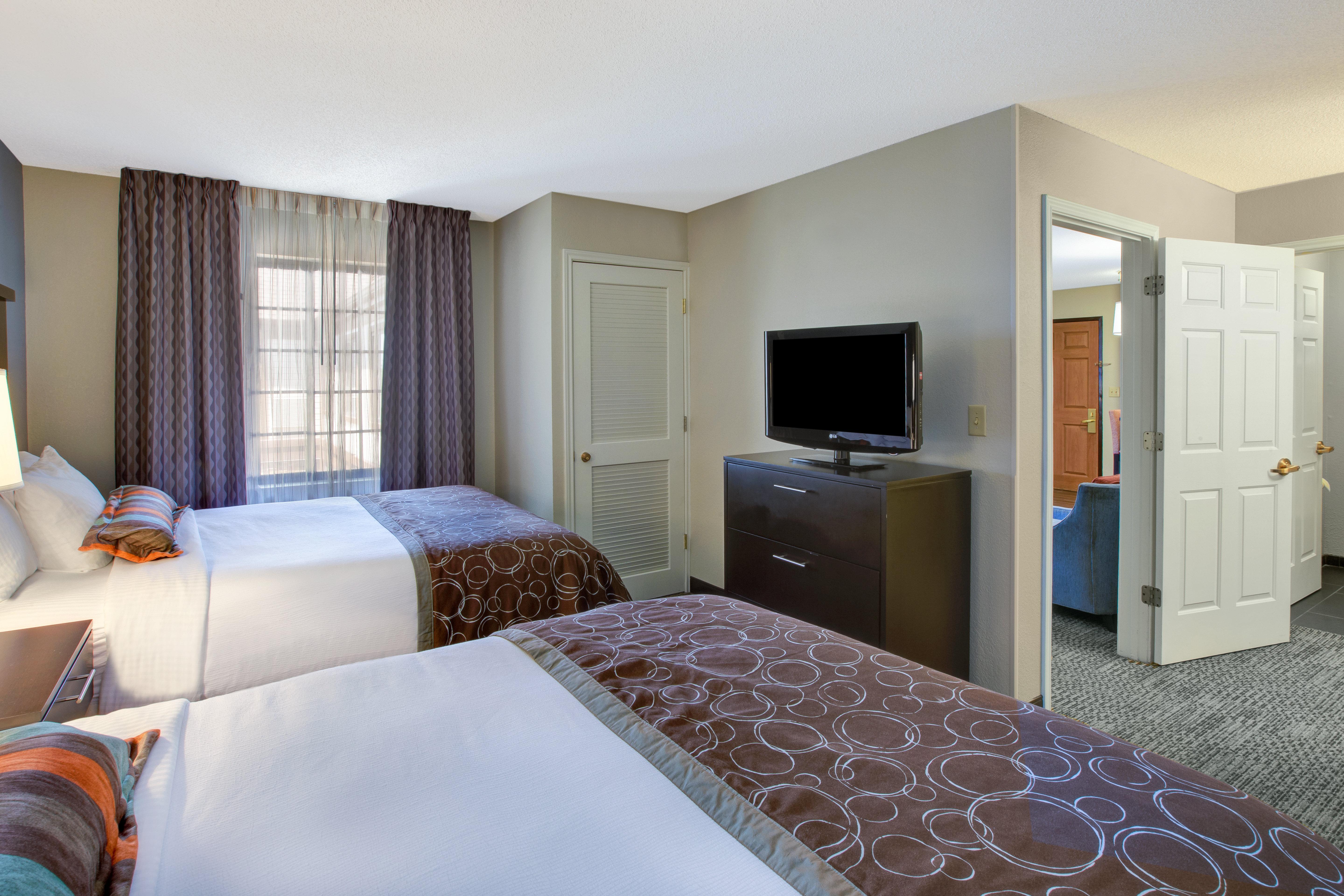 Staybridge Suites Louisville - East By Ihg Экстерьер фото
