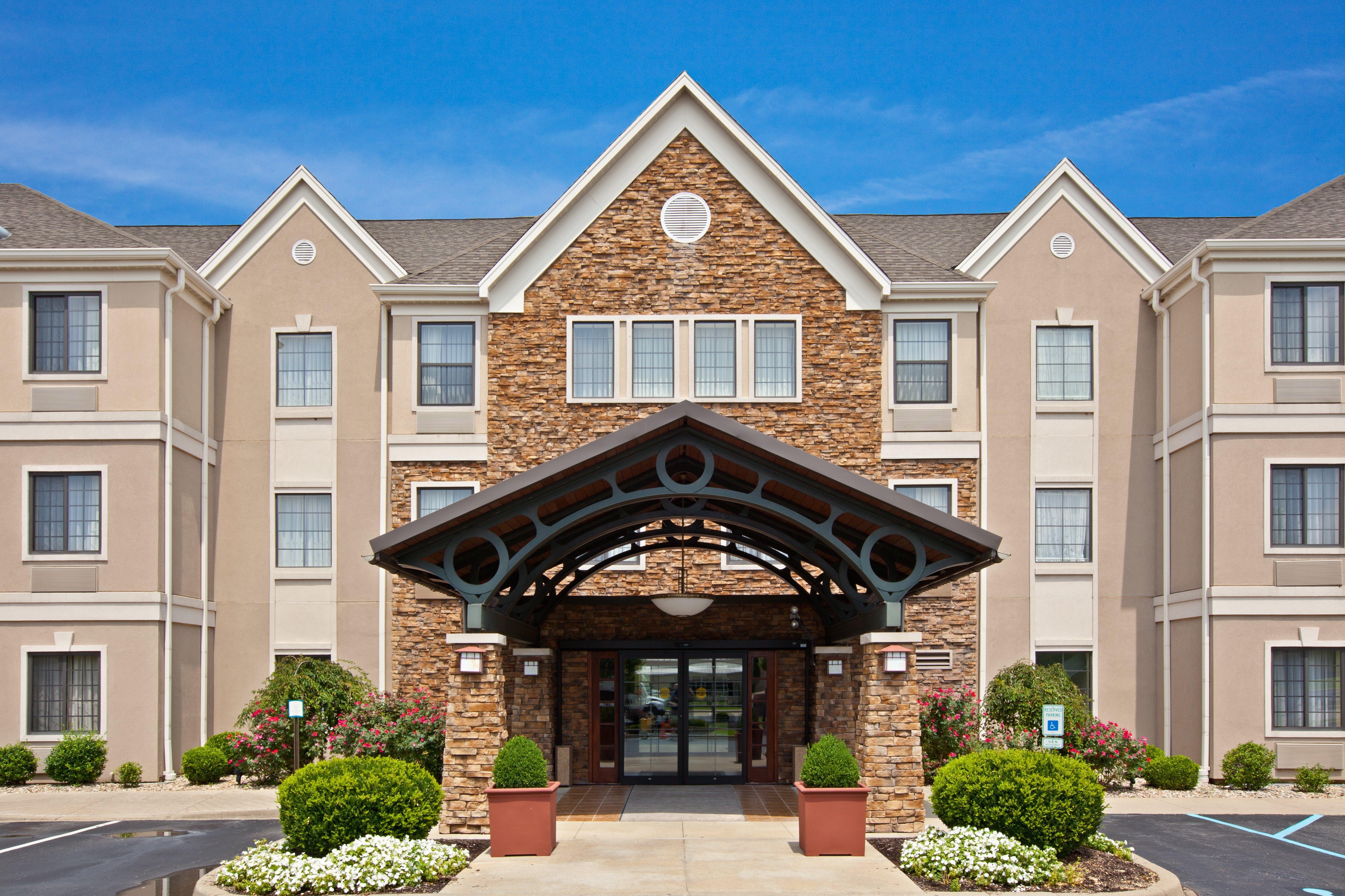 Staybridge Suites Louisville - East By Ihg Экстерьер фото