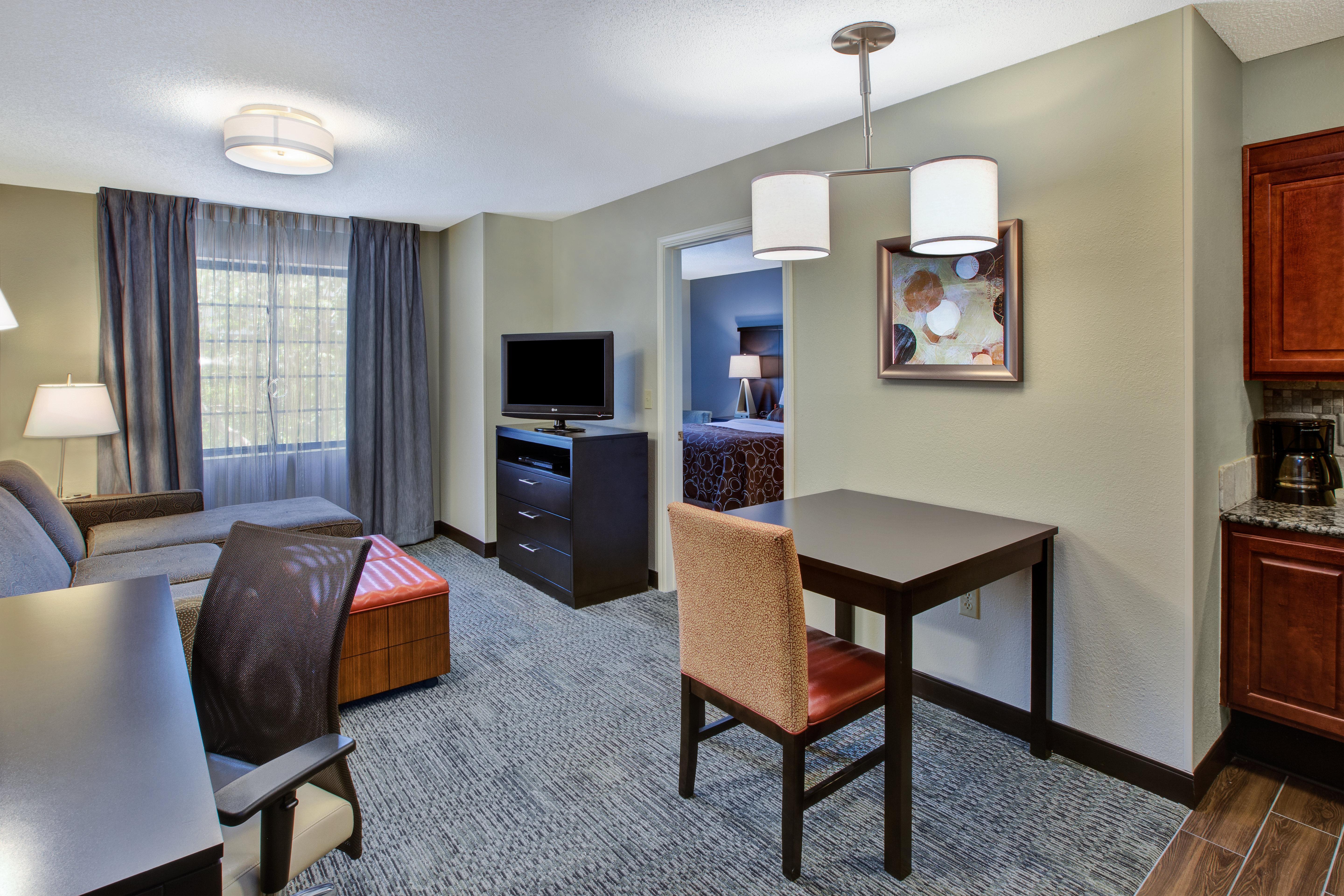 Staybridge Suites Louisville - East By Ihg Экстерьер фото